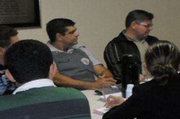 Dia 20/06/2.013 – REUNIÃO DISCUTE FORMAÇÃO DO COMAD – CONSELHO MUNICIPAL ANTI-DROGAS