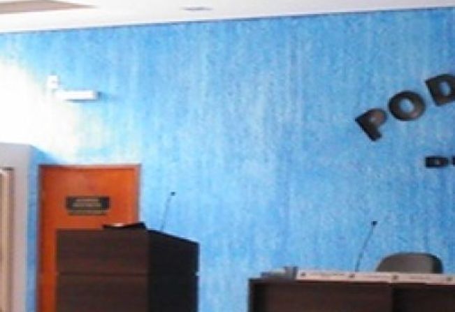 Reunião com Diretores da Prefeitura discute a suplementação de recursos da Educação e as subvenções para a APAE e ACASO (21/02/2013)